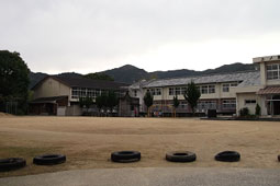 上ノ加江小学校グラウンド